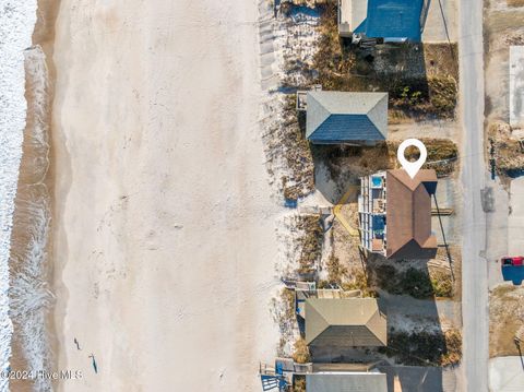 A home in North Topsail Beach