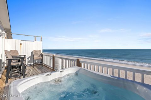 A home in North Topsail Beach