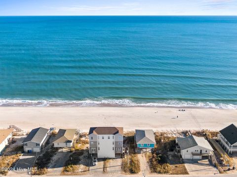 A home in North Topsail Beach