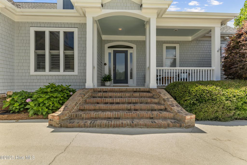 Photo of 107 N Stargazer Court, Hampstead, NC 28443 (MLS # 100514822)