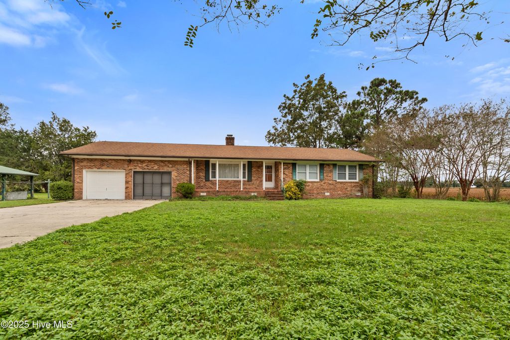 Photo of 107 Hampshire Lane, Maysville, NC 28555 (MLS # 100526747)