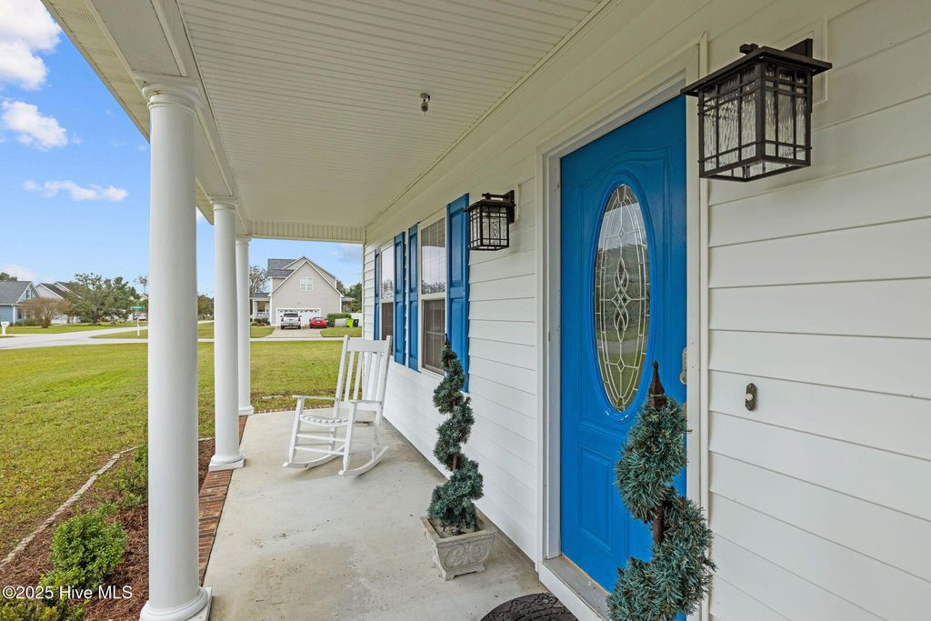 Photo of 122 Tidewater Drive, Newport, NC 28570 (MLS # 100533697)