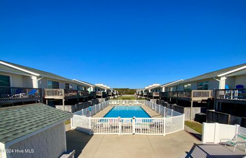 A home in Pine Knoll Shores