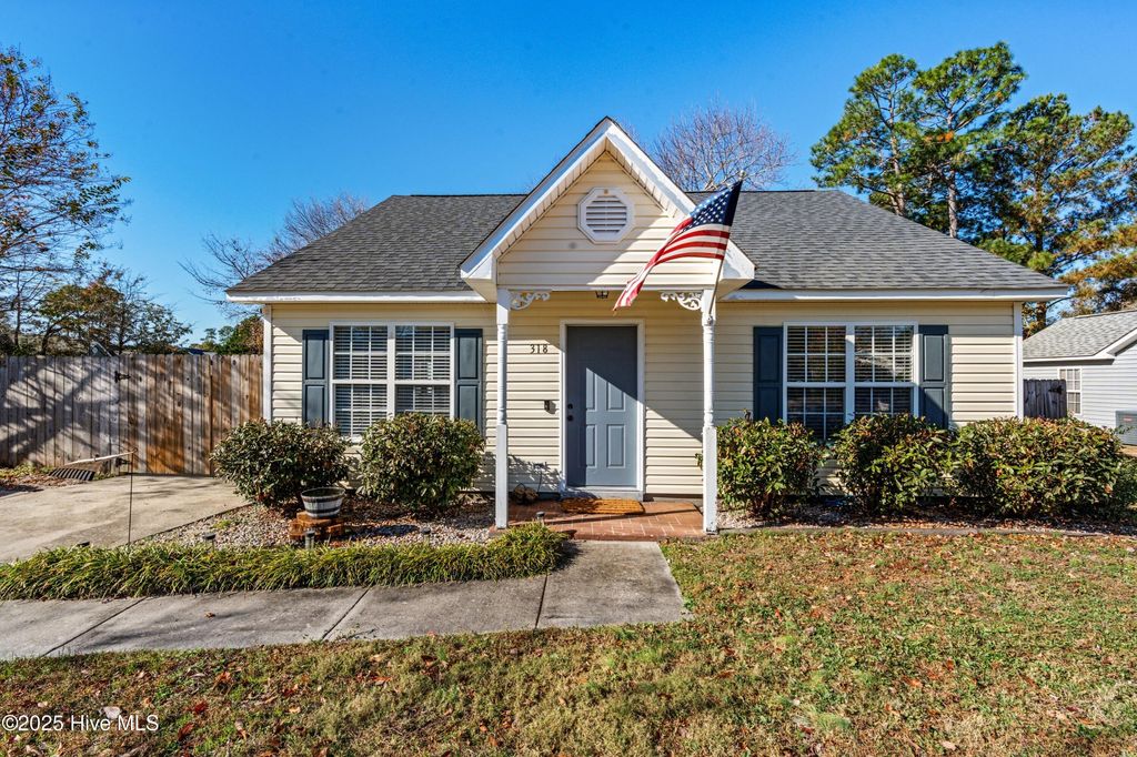 Photo of 318 Hedingham Lane, Wilmington, NC 28412 (MLS # 100542996)