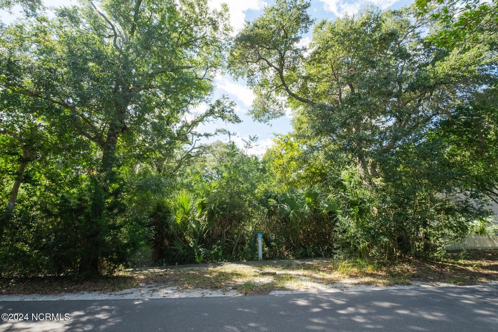 Photo of 606 Kinnakeet Way, Bald Head Island, NC 28461 (MLS # 100469837)