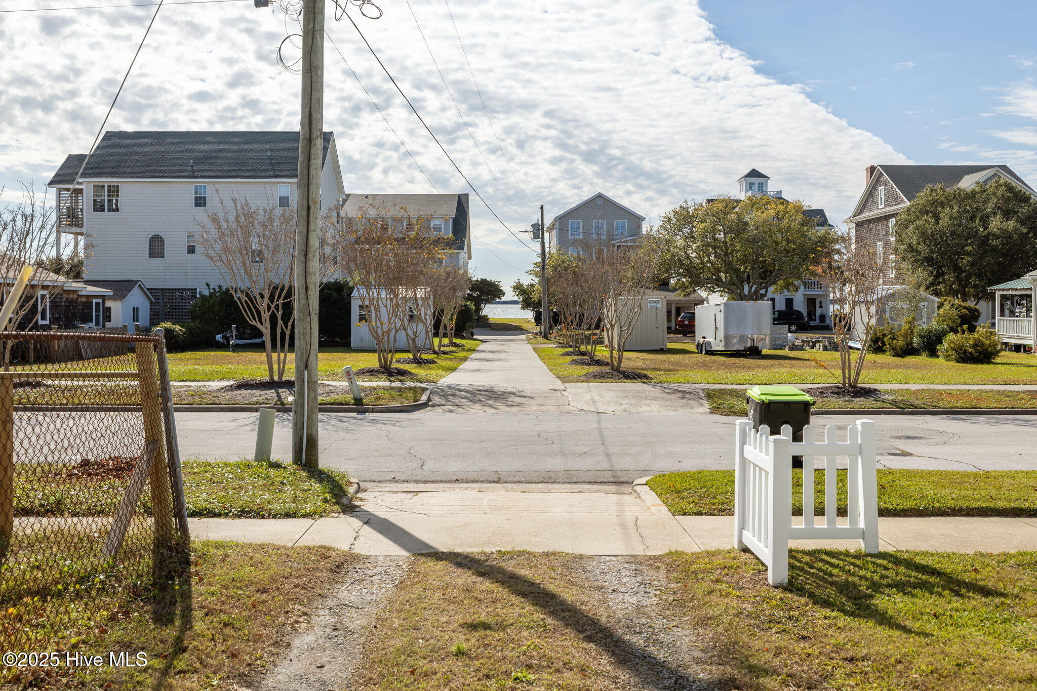 1404 Shackleford Street