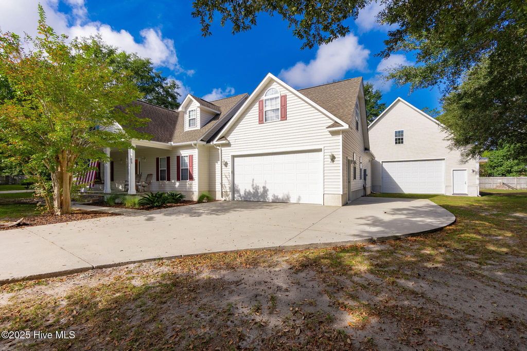 Photo of 105 Tar Kiln Lane, Newport, NC 28570 (MLS # 100533087)