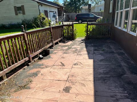 Tiny photo for 102 Fairway Road, Jacksonville, NC 28546 (MLS # 100535550)