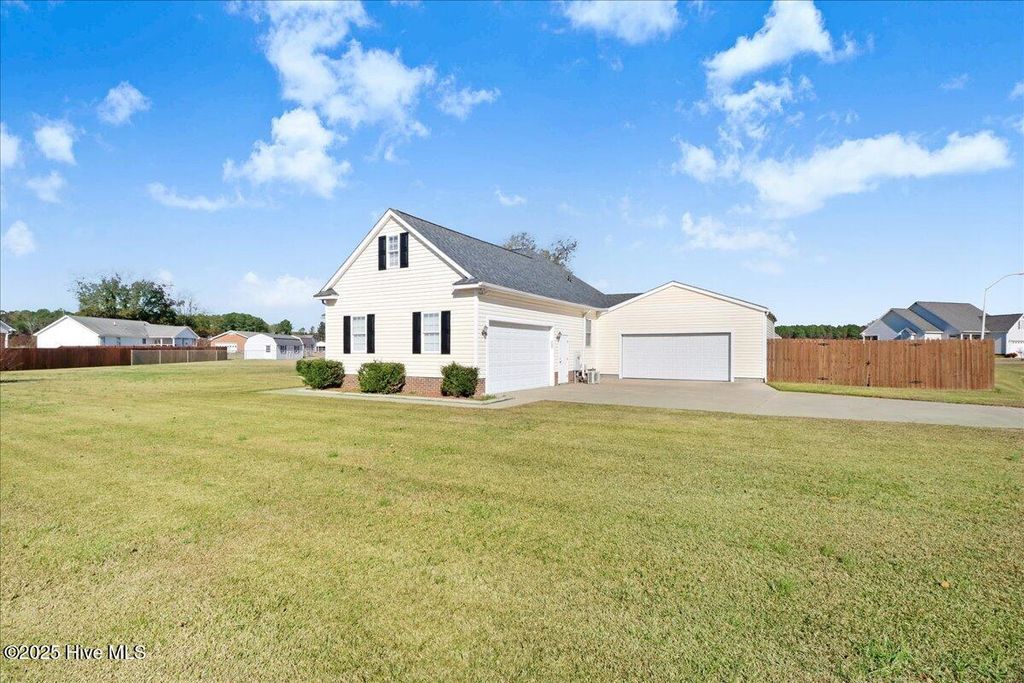 Photo of 103 Poplar Knoll Road, Pikeville, NC 27863 (MLS # 100541454)