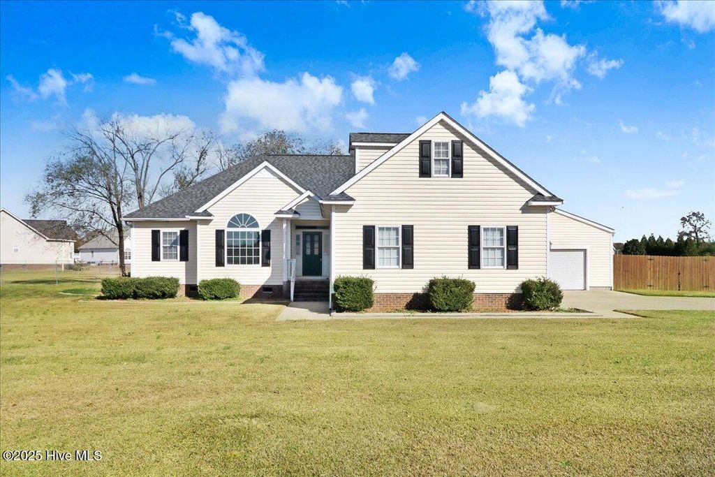 Photo of 103 Poplar Knoll Road, Pikeville, NC 27863 (MLS # 100541454)