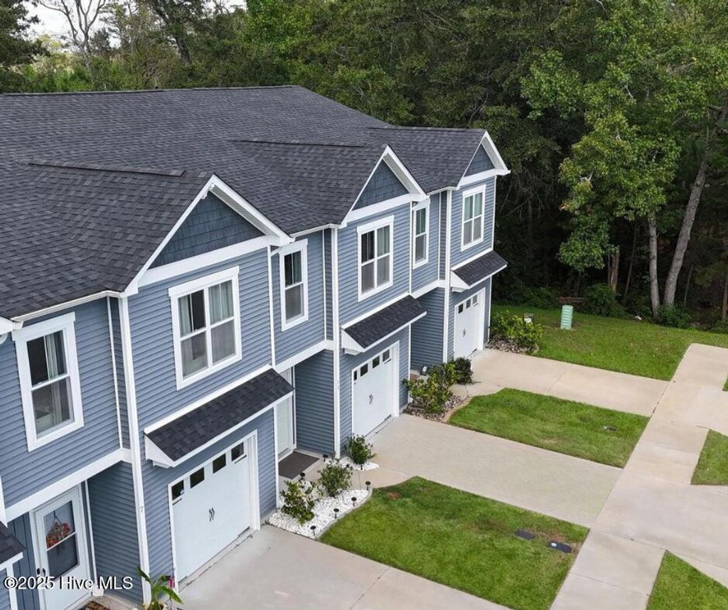 Photo of 11 Acacia Road, Hampstead, NC 28443 (MLS # 100512561)
