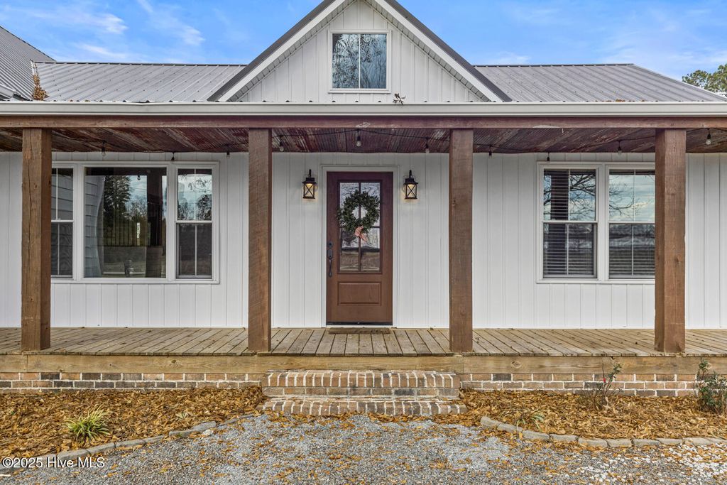 Photo of 1074 Nc-41, Trenton, NC 28585 (MLS # 100543420)