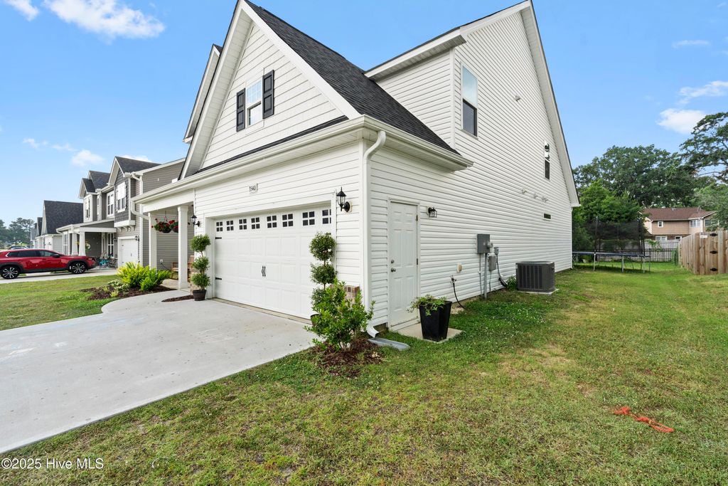 Photo of 3540 Daufuskie Drive, Wilmington, NC 28412 (MLS # 100516191)