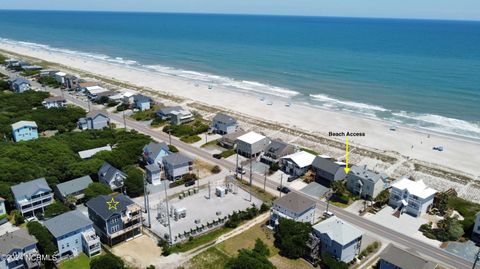 A home in Topsail Beach