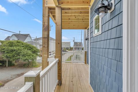 A home in Topsail Beach