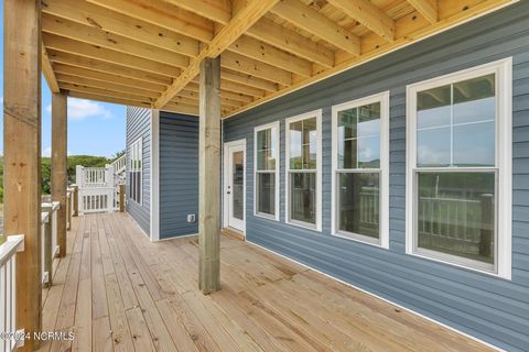 A home in Topsail Beach