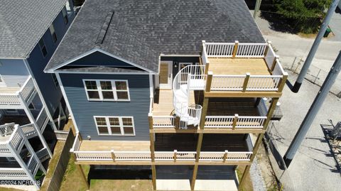 A home in Topsail Beach