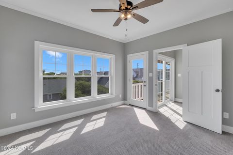 A home in Topsail Beach