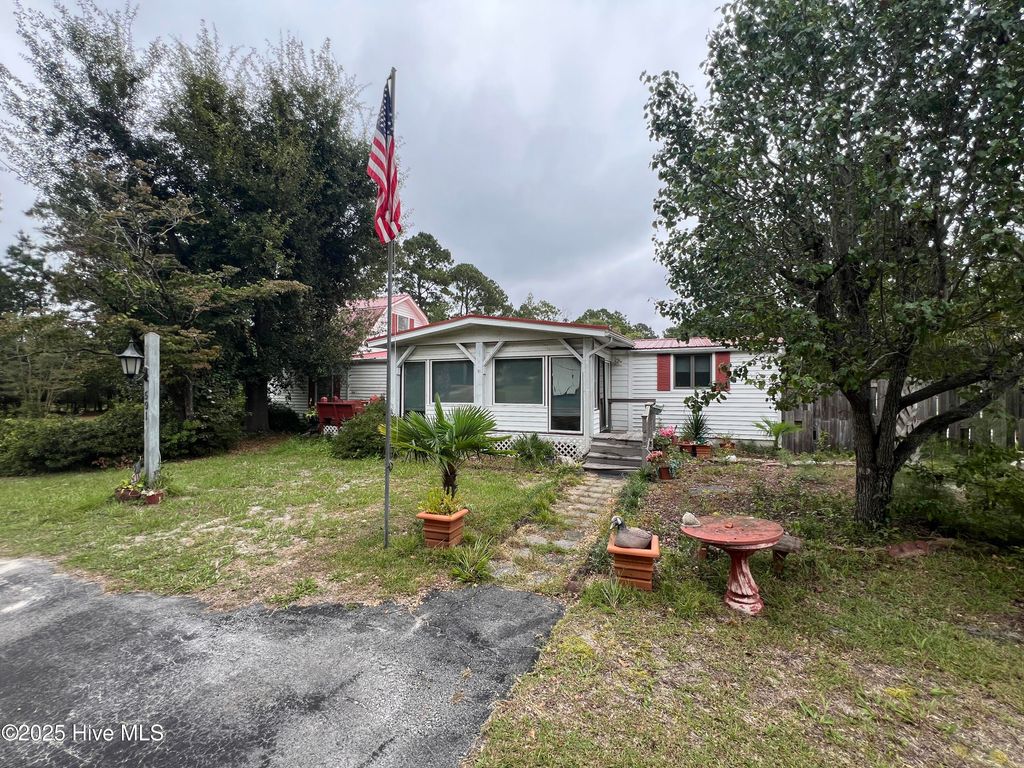 Photo of 591 Hwy 172, Hubert, NC 28539 (MLS # 100534872)