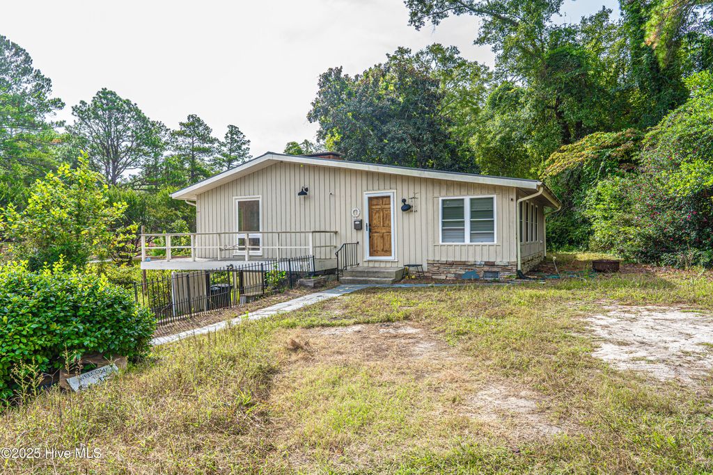Photo of 1418 Carolina Drive, Rockingham, NC 28379 (MLS # 100536069)