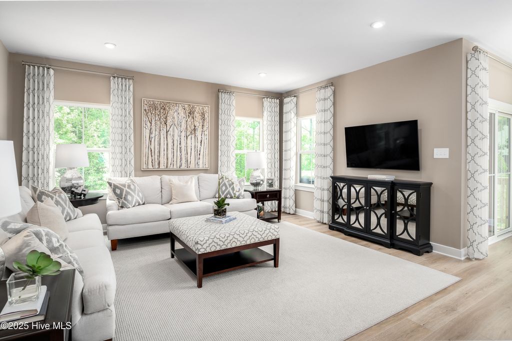 Photo of 1234 Middle Crest Drive NE, Bolivia, NC 28422 (MLS # 100524391)