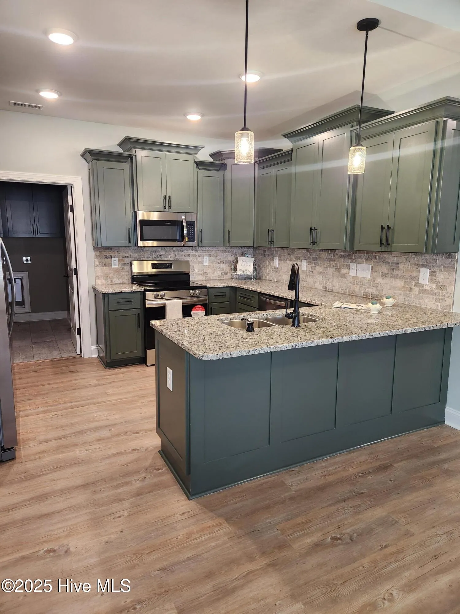 Goldsboro, North Carolina 27530, United States, 3 Bedrooms Bedrooms, ,3 BathroomsBathrooms,Residential,Active,21376