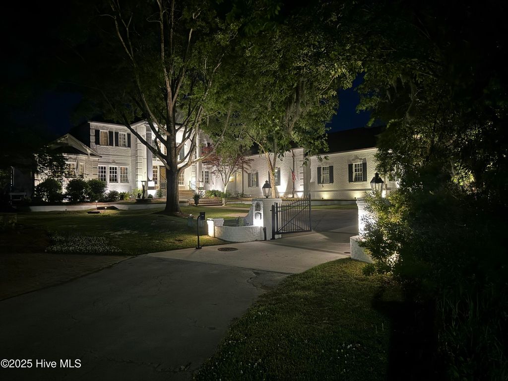 Photo of 3023 River Lane, New Bern, NC 28562 (MLS # 100497193)
