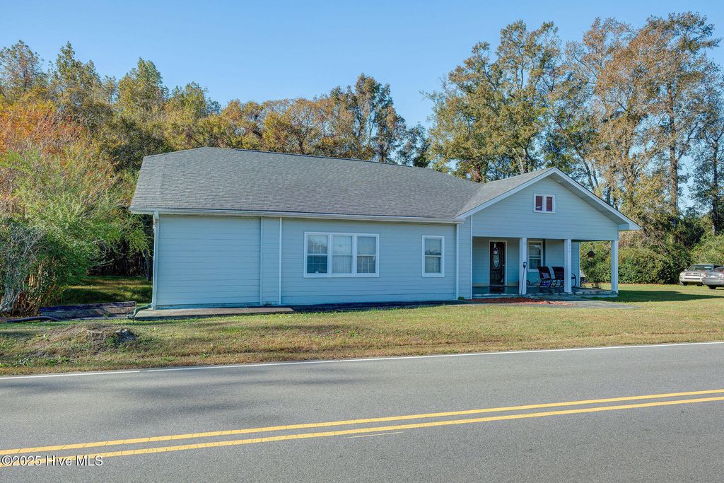Photo of 610 Fertilizer Road, Riegelwood, NC 28456 (MLS # 100538626)