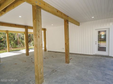 A home in Oak Island