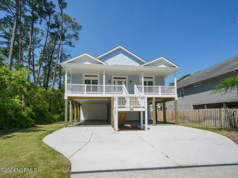 A home in Oak Island