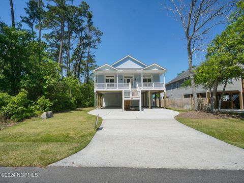 A home in Oak Island