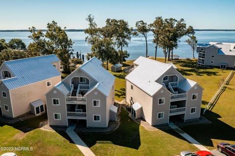 Featured picture for the property 100418176