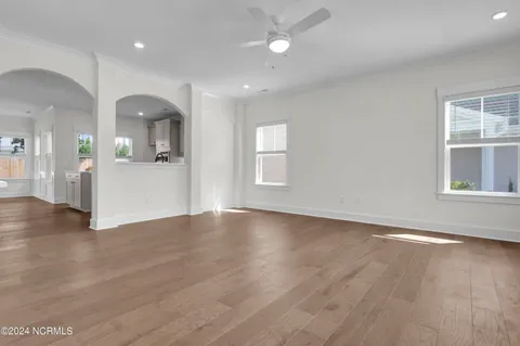 MLS: 100489131