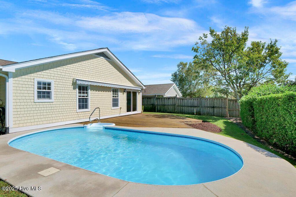 Photo of 404 Venus Court, Wilmington, NC 28405 (MLS # 100532813)