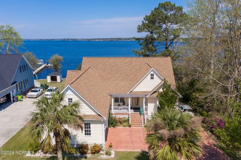 Single Family Residence in Swansboro NC 695 White Oak Crossing.jpg