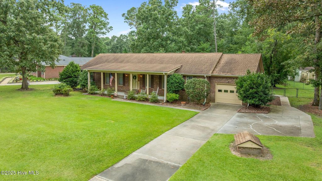 Photo of 305 Daniel Drive, Goldsboro, NC 27534 (MLS # 100525671)