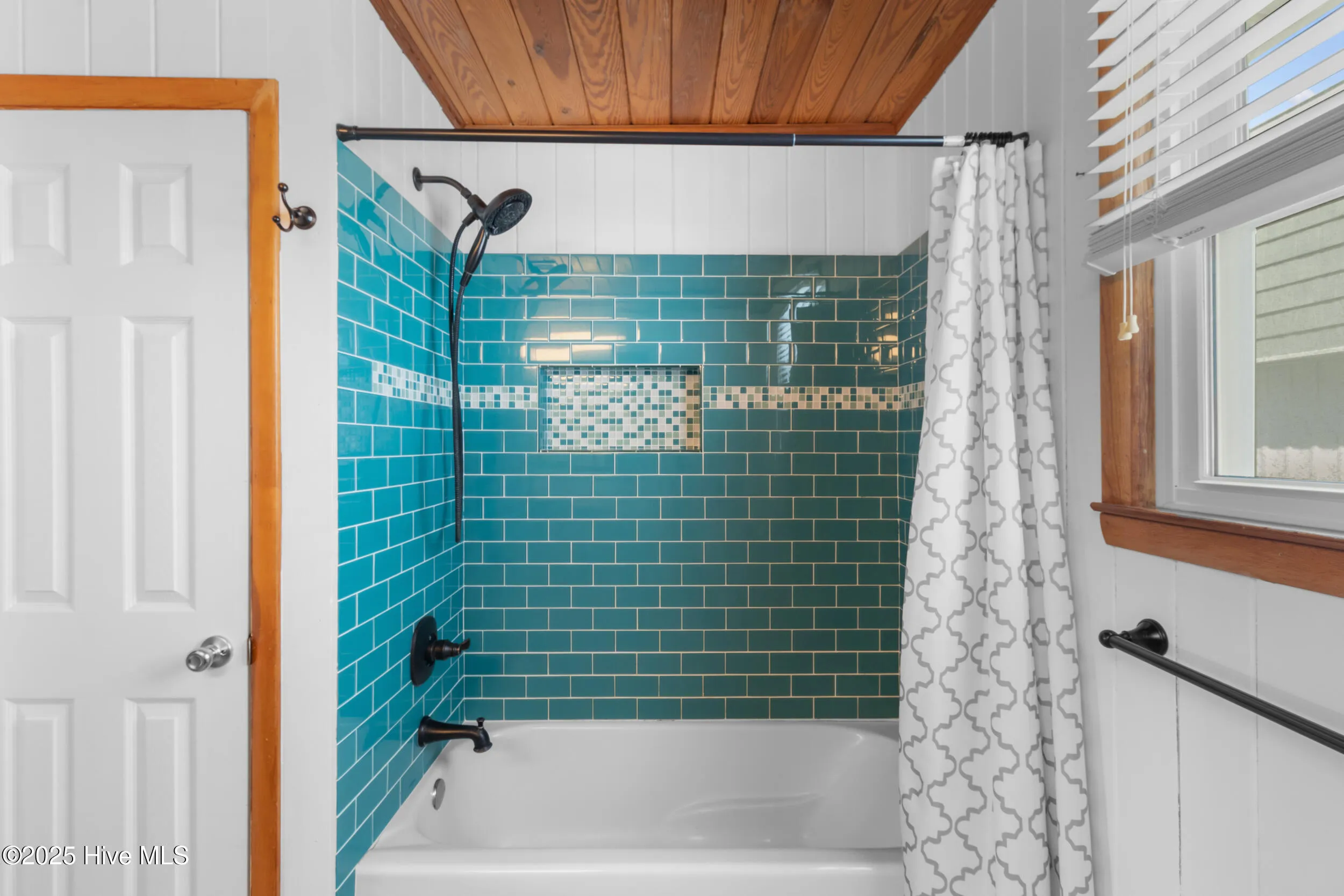 Carolina Beach, North Carolina 28428, United States, 4 Bedrooms Bedrooms, ,2 BathroomsBathrooms,Residential,Active,77867