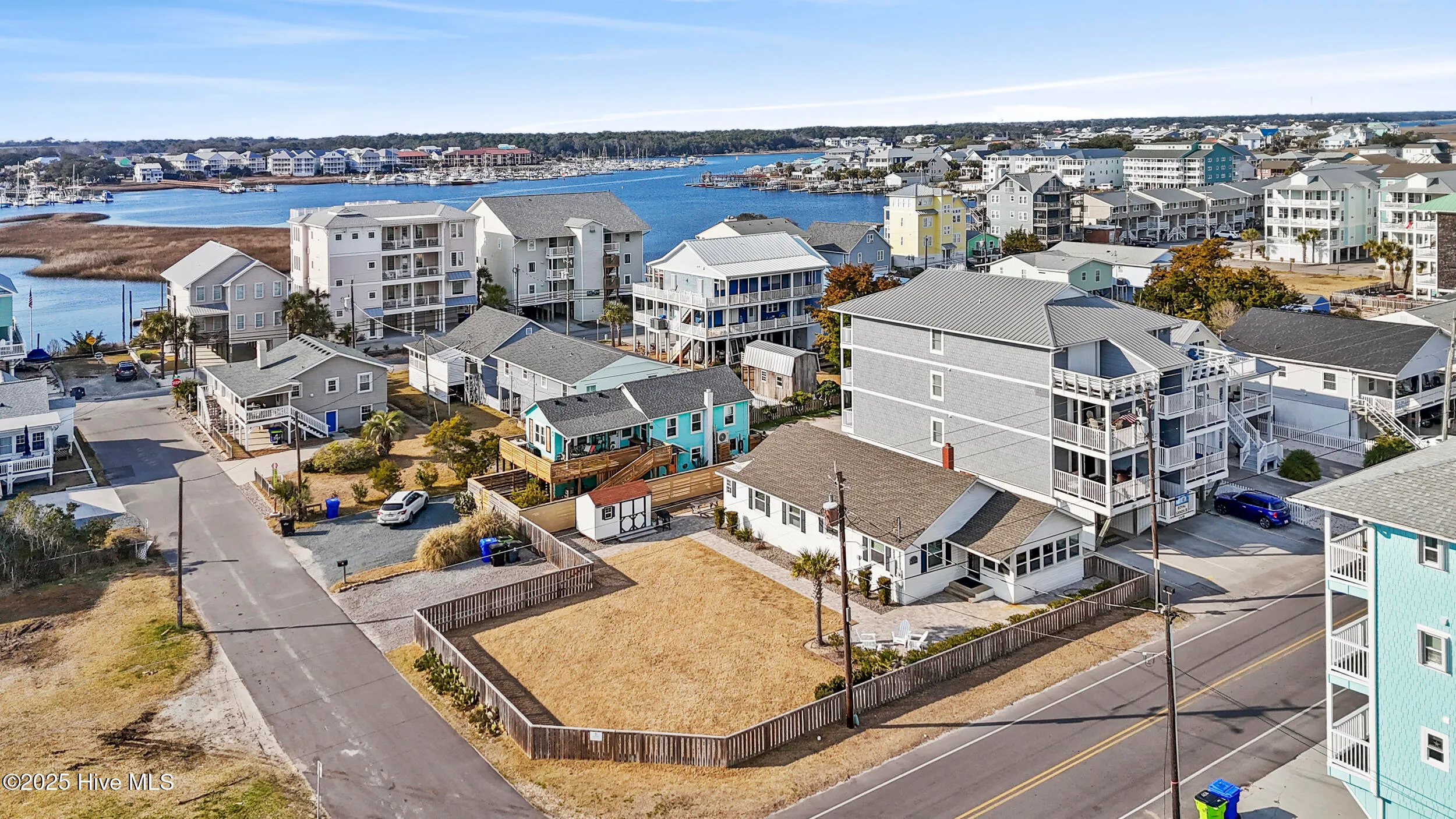 Carolina Beach, North Carolina 28428, United States, 4 Bedrooms Bedrooms, ,2 BathroomsBathrooms,Residential,Active,77867