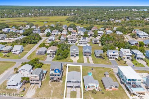 A home in Oak Island