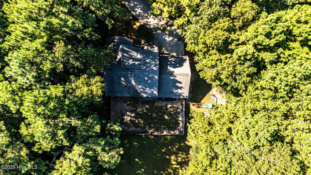 Photo of 306 Lakeview Court, Sneads Ferry, NC 28460 (MLS # 100533377)