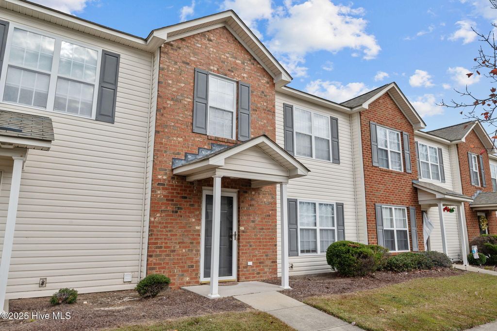 Photo of 4105 Dudleys Grant Drive #D, Winterville, NC 28590 (MLS # 100544287)