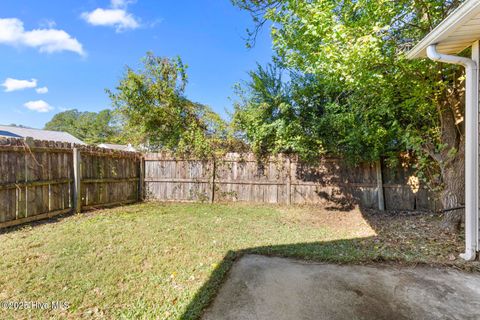 Tiny photo for 3001 E Windgate Court, Jacksonville, NC 28546 (MLS # 100538302)