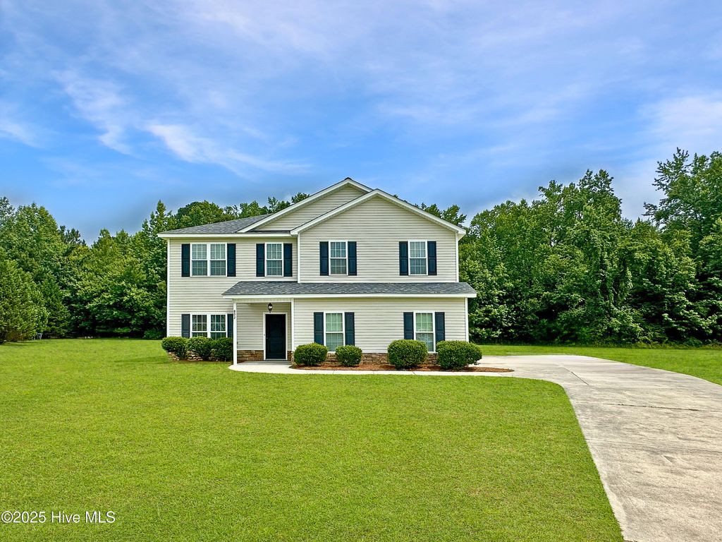 Photo of 802 Bayhill Court, Greenville, NC 27858 (MLS # 100514020)