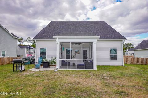 A home in Sneads Ferry