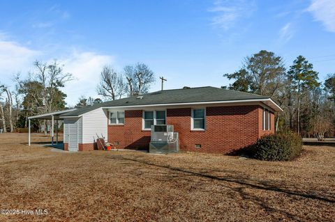 A home in Pollocksville