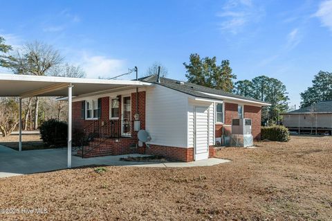 A home in Pollocksville