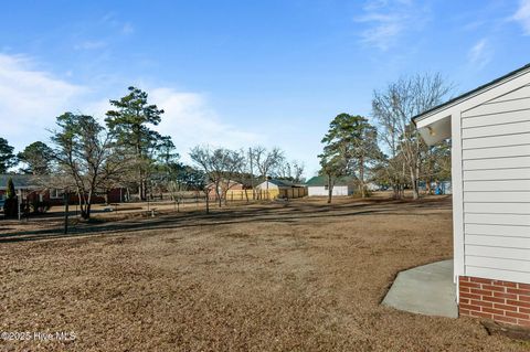 A home in Pollocksville