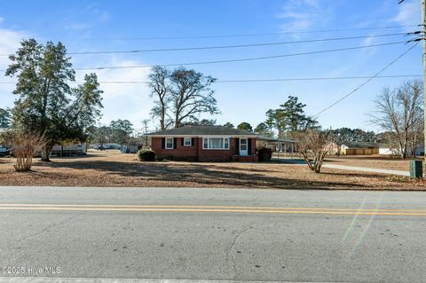 A home in Pollocksville