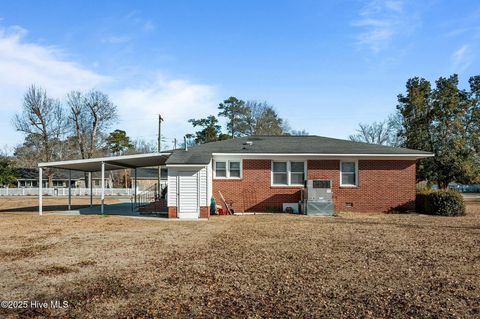 A home in Pollocksville