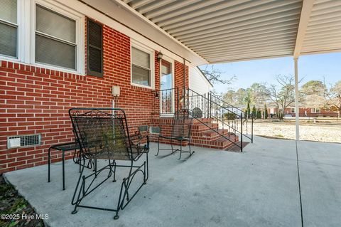 A home in Pollocksville